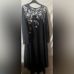 NWT JustFashionNow Black and White Long Sleeve Maxi Dress